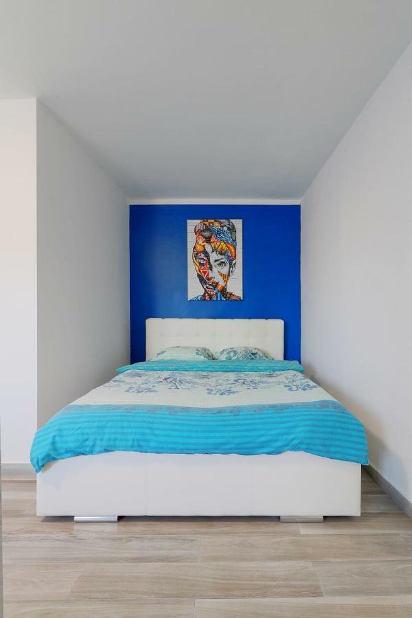 Luxury Olimpia Studio In Bucharest, With Netflix App Exterior foto